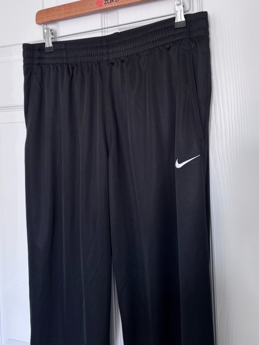 Nike Wide Leg Pants in Black - Picture 3 of 11